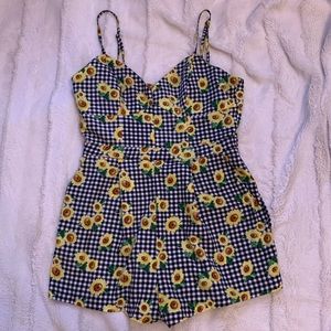 ✨3/$25✨Checkered Sunflower Romper